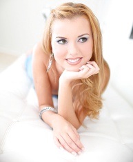 Jessie Rogers on Amateur Allure