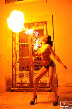 flaming-hot-pussy-sexy-pyromaniac-plays-with-fire-10.jpg